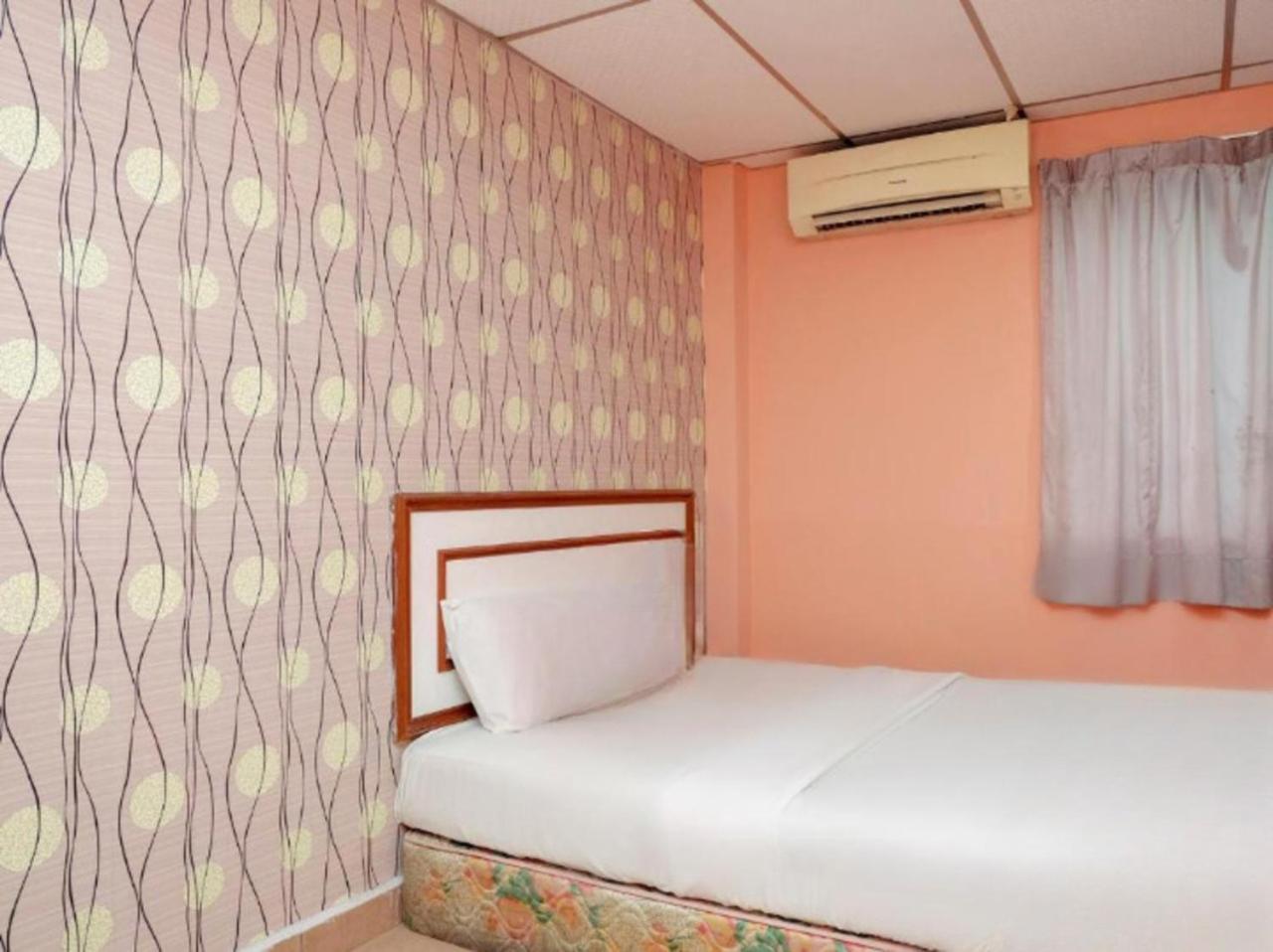 Hotel Tiara Chukai ภายนอก รูปภาพ