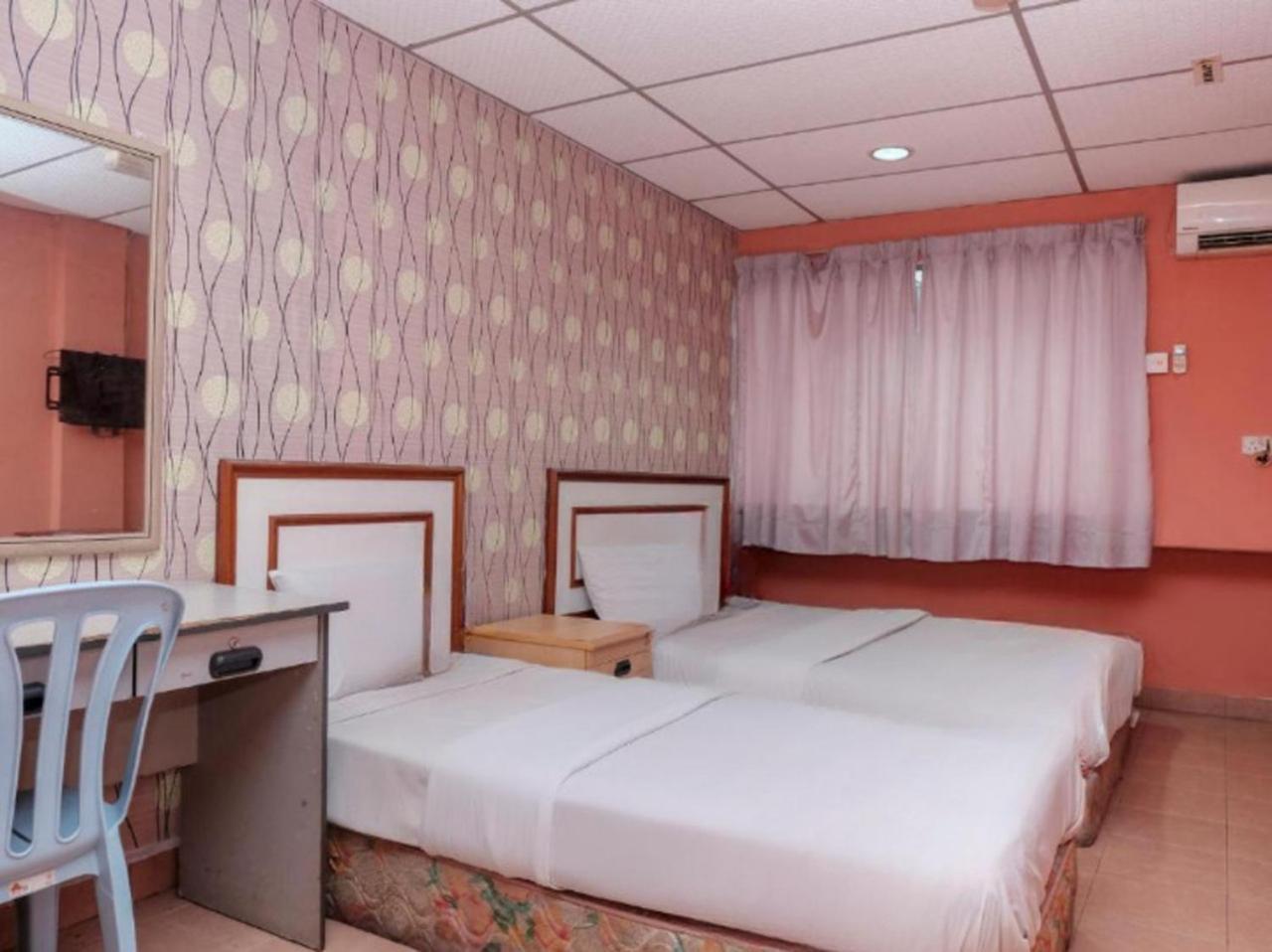 Hotel Tiara Chukai ภายนอก รูปภาพ
