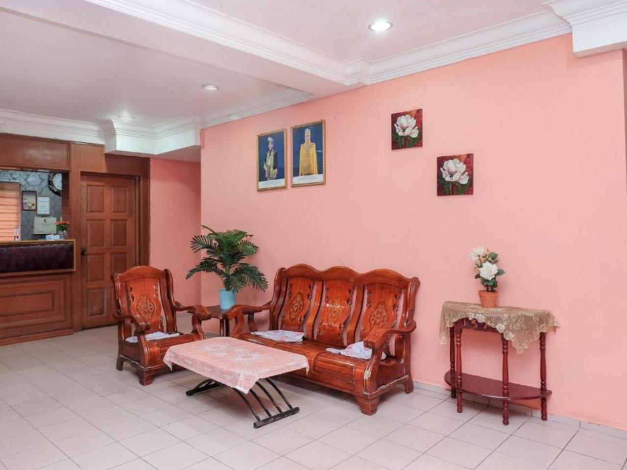 Hotel Tiara Chukai ภายนอก รูปภาพ