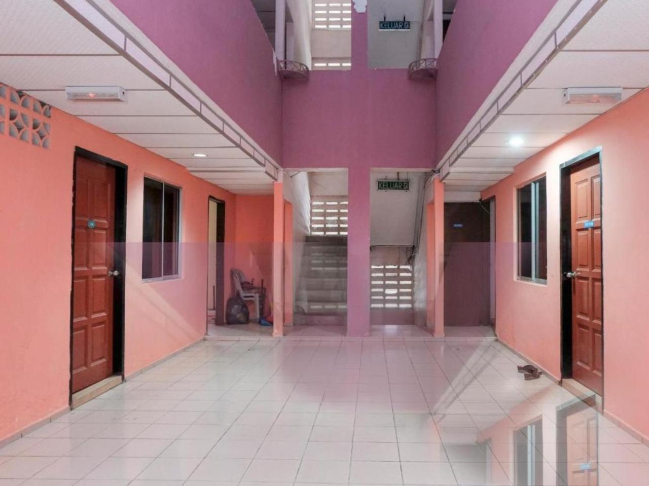 Hotel Tiara Chukai ภายนอก รูปภาพ