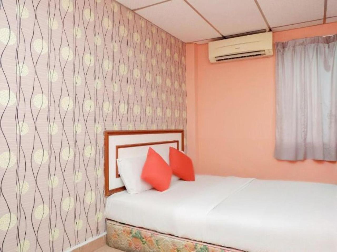 Hotel Tiara Chukai ภายนอก รูปภาพ